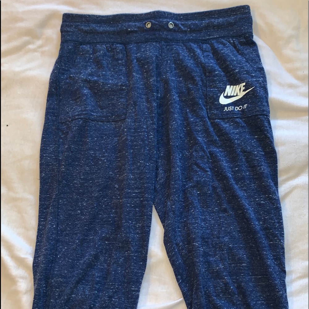 cropped Nike joggers